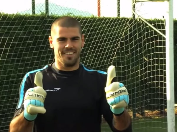 Víctor Valdés: Shot Stopping — FourFourTwo Performance